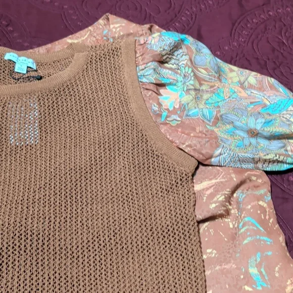 Two Piece Set Small Top XL Bottom - Picture 6 of 7